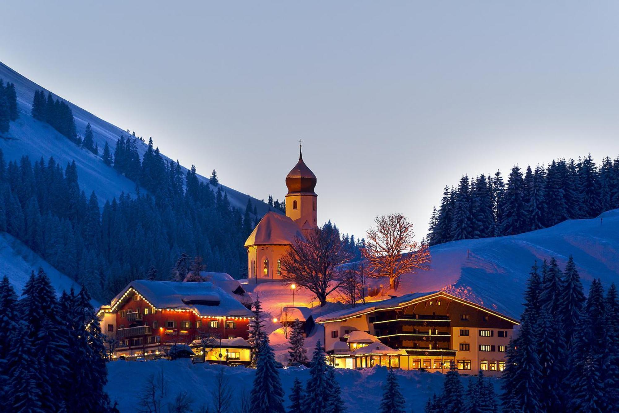 Отель Gasthaus Ursprung Дамульс Экстерьер фото